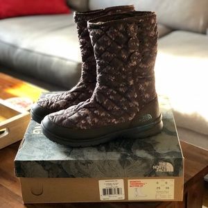 The North Face Shoes - North Face Women's Thermoball Button up The North Face Shoes - North Face Women's Thermoball Button up